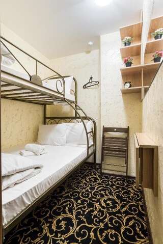 Гостиница Винтерфелл на Маяковской  Москва Бюджетный двухместный номер с 2 отдельными кроватями-2